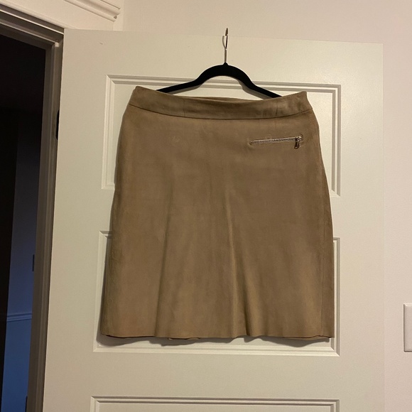 EN cuir ES, Suede Skirt - Picture 1 of 3
